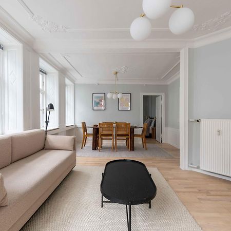 Spacious Tivoli Gardens Apartment W 3 Bedrooms Kopenhagen Bagian luar foto