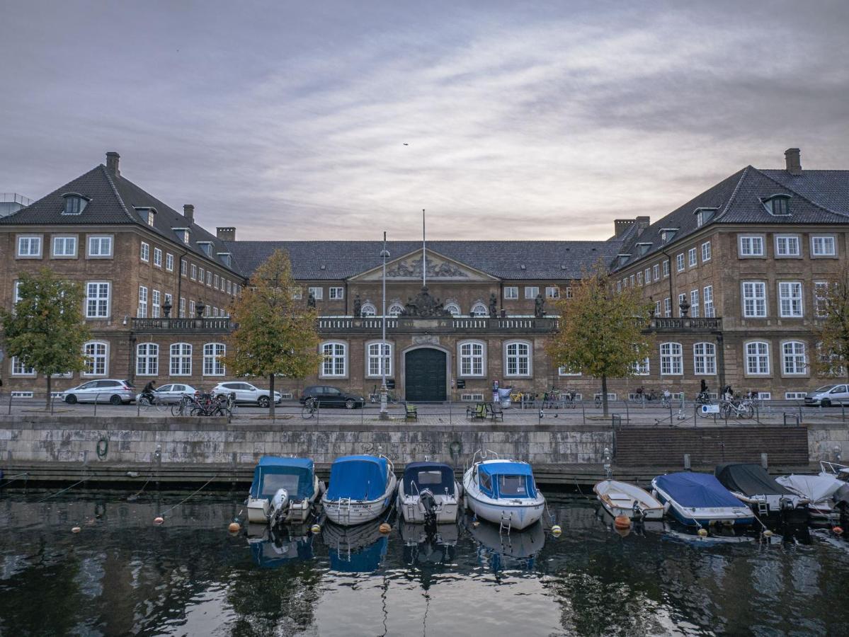 Spacious Tivoli Gardens Apartment W 3 Bedrooms Kopenhagen Bagian luar foto