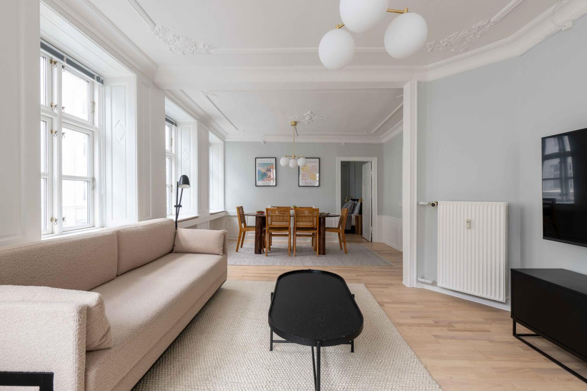 Spacious Tivoli Gardens Apartment W 3 Bedrooms Kopenhagen Bagian luar foto