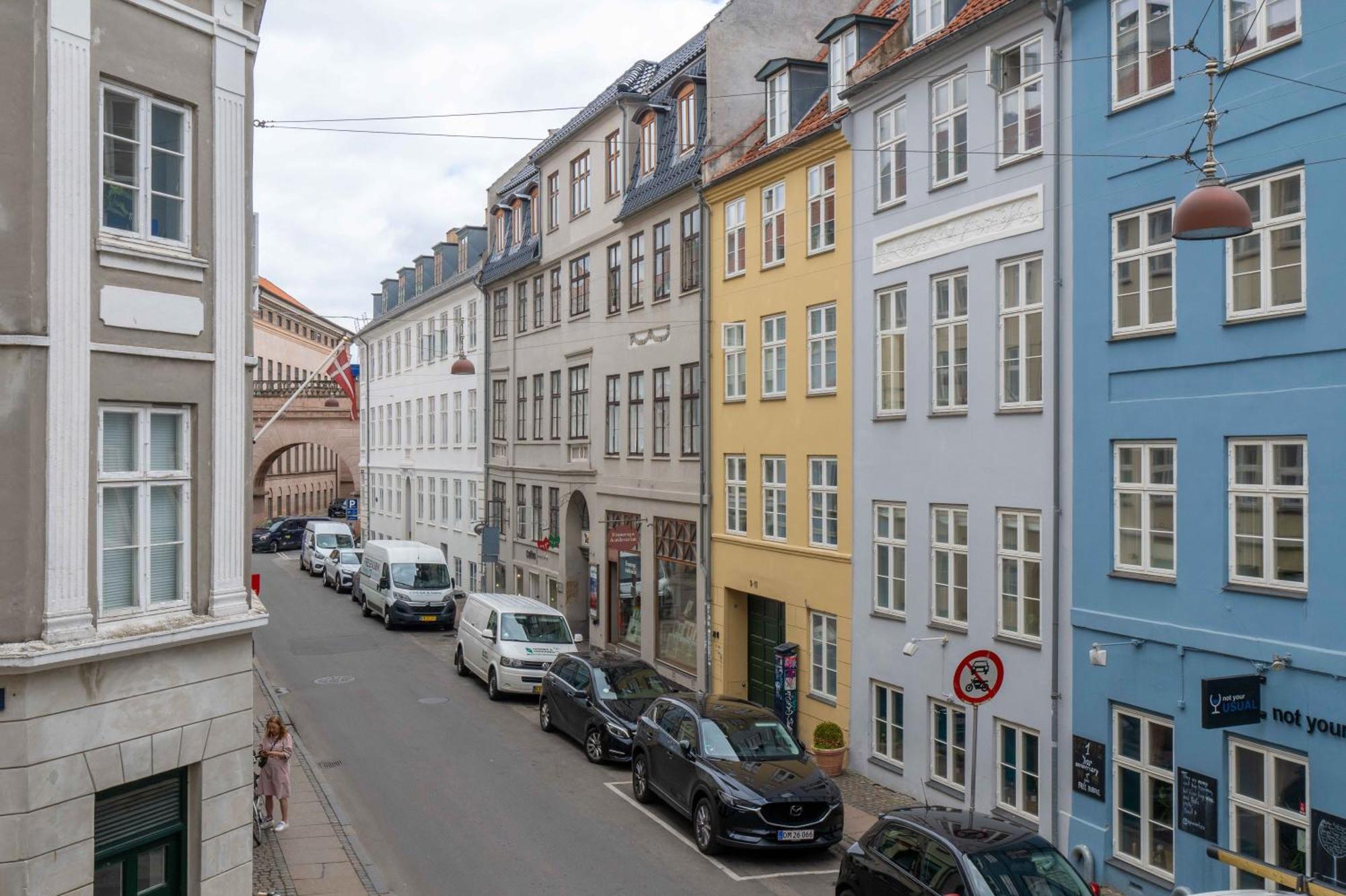 Spacious Tivoli Gardens Apartment W 3 Bedrooms Kopenhagen Bagian luar foto